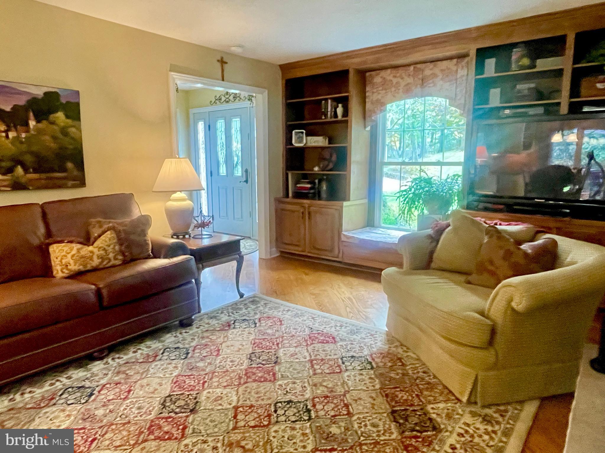 15121 Trail Ridge Road Southwest Cumberland, MD 21502 - Photo 27 of 120 FAMILY ROOM VIEW TO FOYER & FRONT WALKWAY