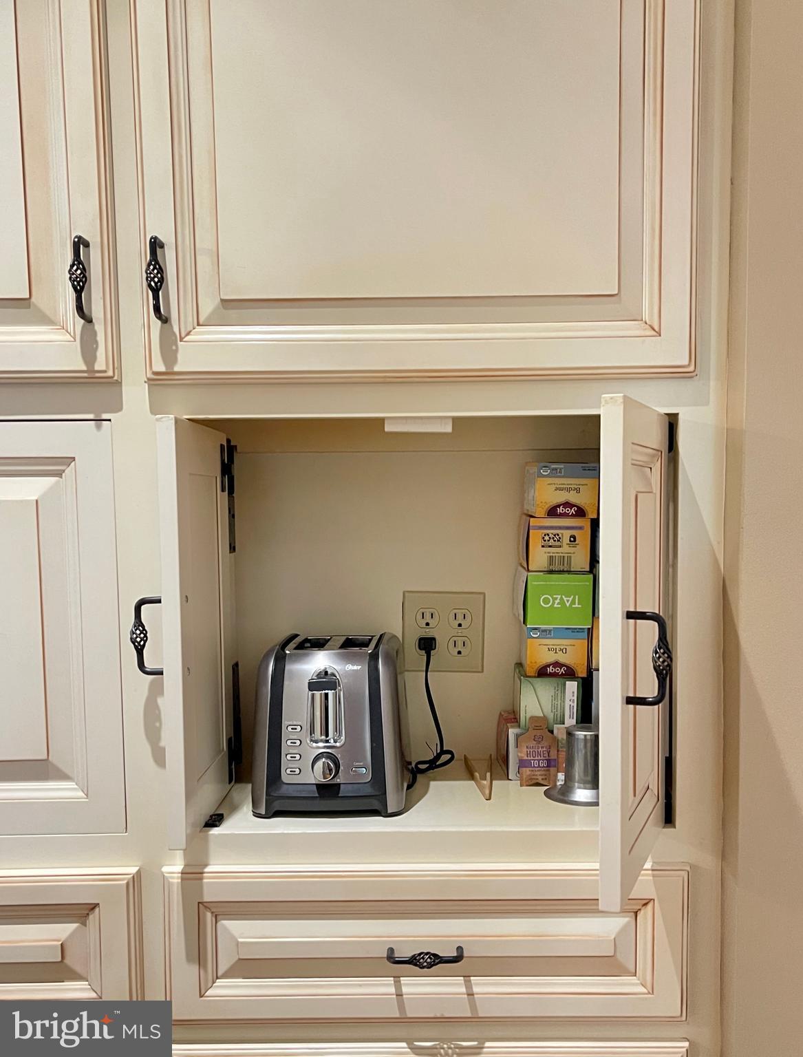 15121 Trail Ridge Road Southwest Cumberland, MD 21502 - Photo 42 of 120 APPLIANCE GARAGE!