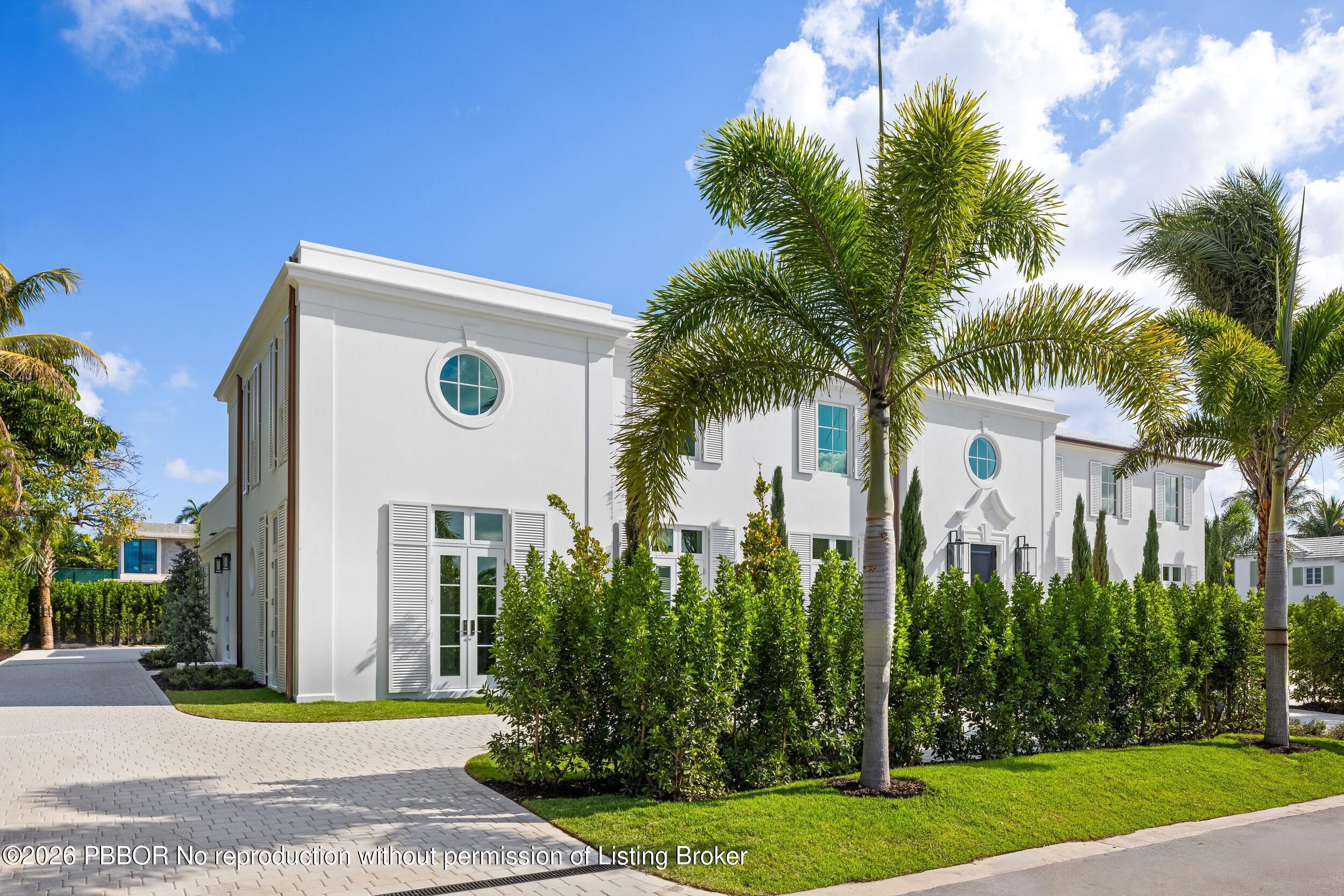301 Plantation Road Palm Beach, FL 33480 - Photo 4 of 84 Entrance to Side