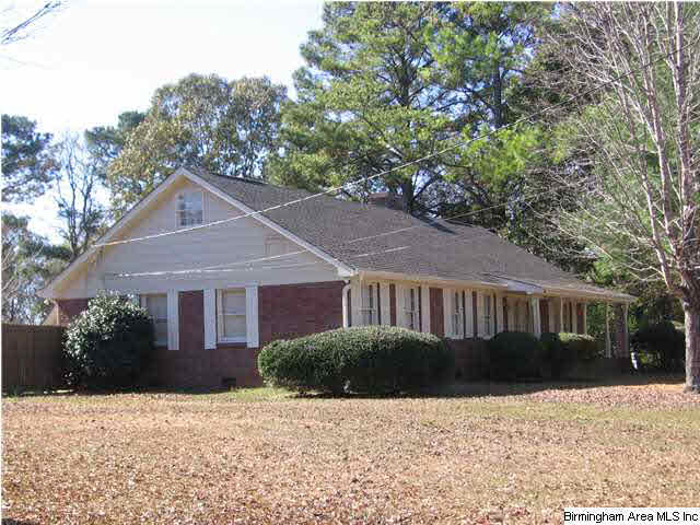 809 Spring Lake Circle Birmingham, AL 35217 - Photo 2 of 32
