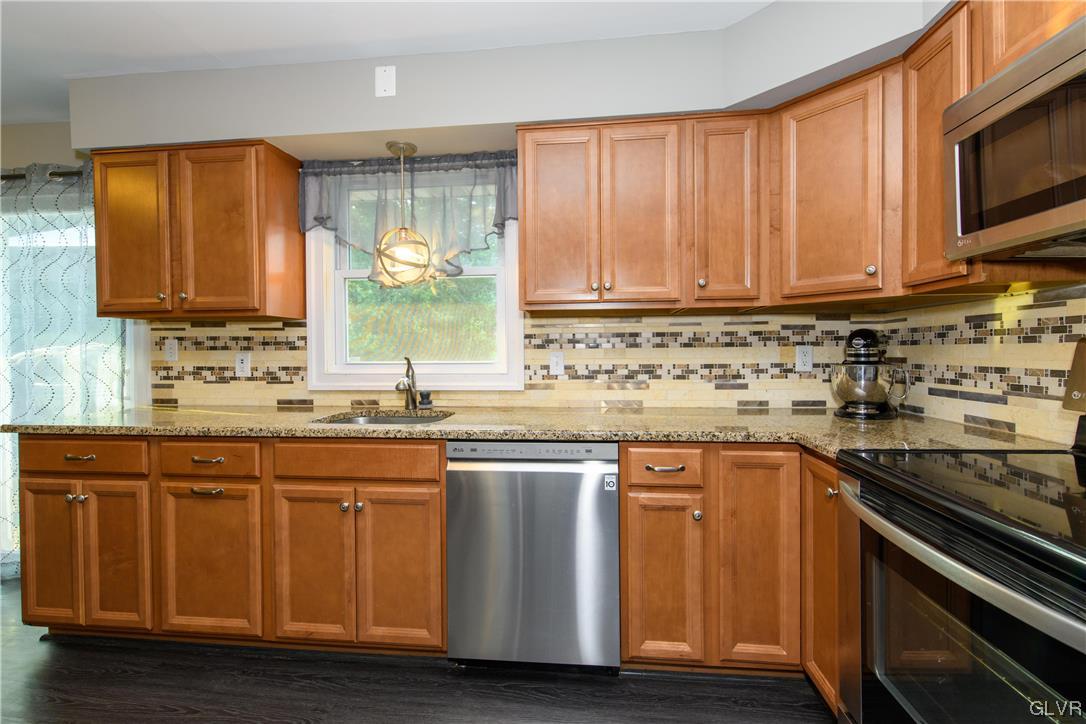 121 Gallagher Road Whitehall, PA 18052 - Photo 13 of 24 Gallery Image 13