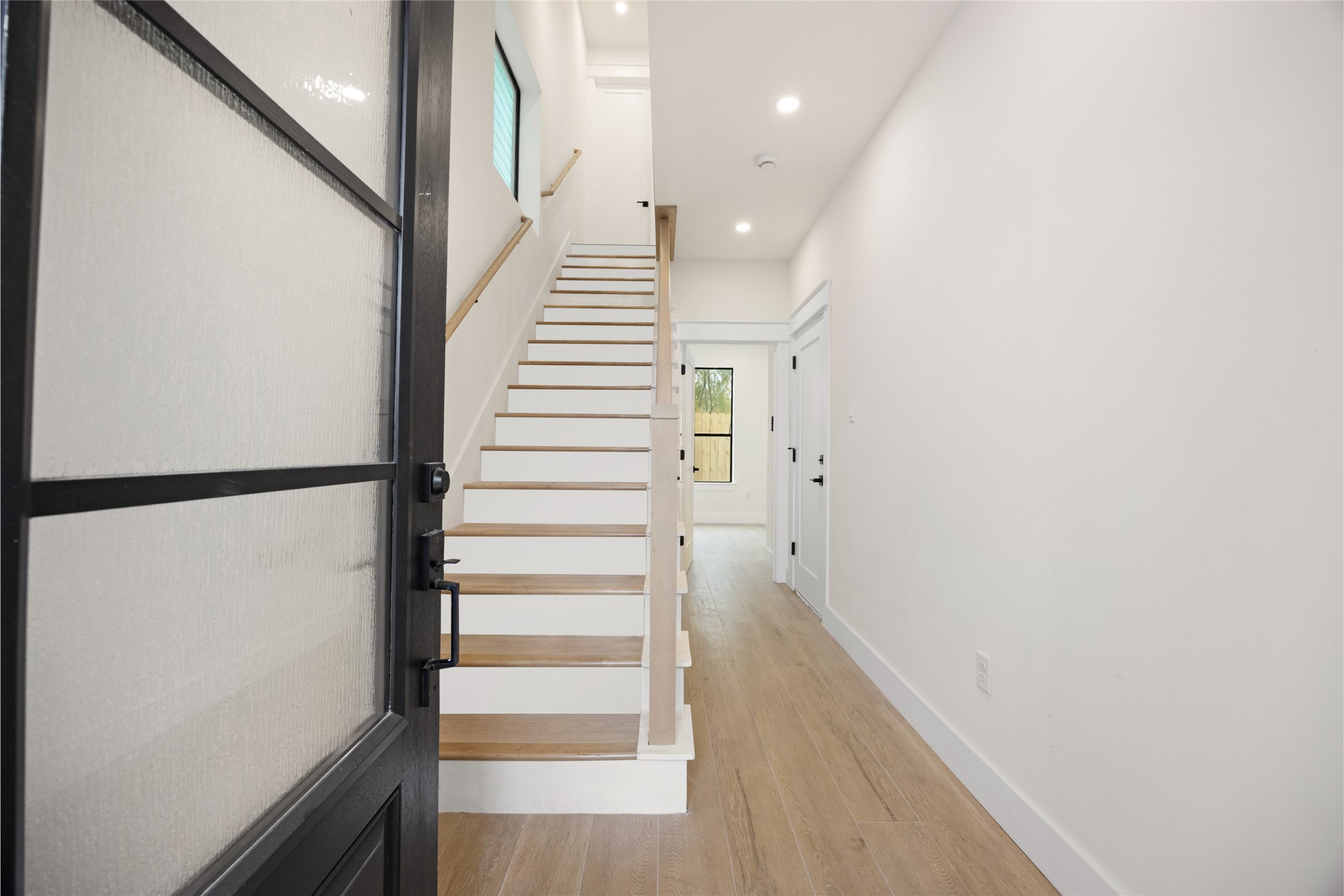 6330 Sidney Street Houston, TX 77021 - Photo 4 of 21 Entrance