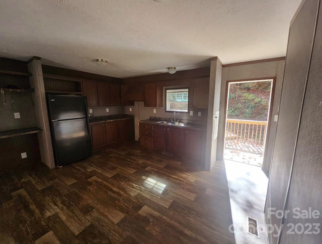 4035 Sugar Hill Road Marion, NC 28752 - Photo 10 of 25 Gallery Image 10