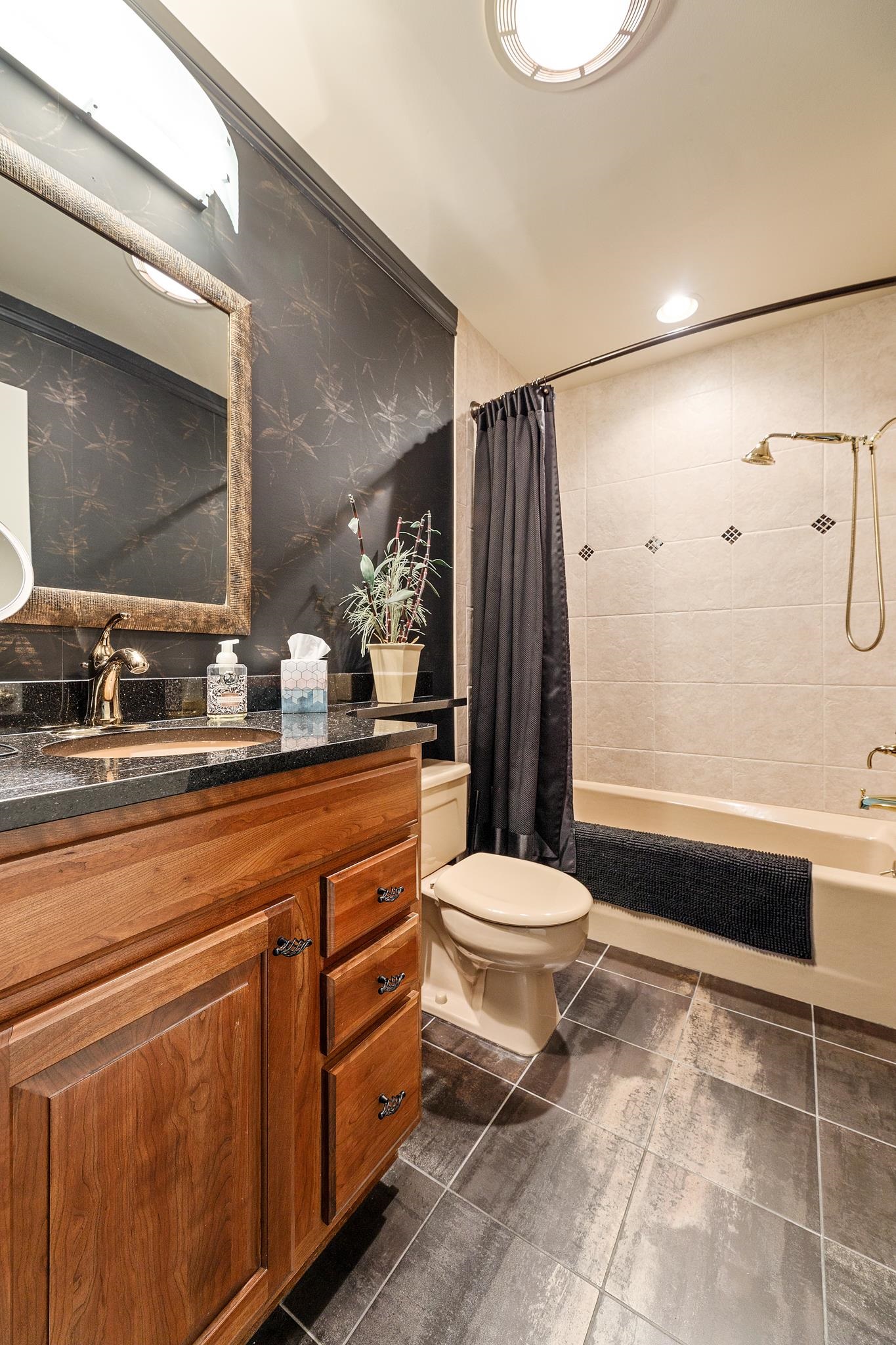 4272 Ridgemoor Drive Traverse City, MI 49684 - Photo 36 of 60
