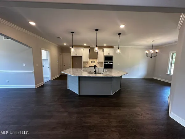 $559,000 | 410 Poplar Lane, Holly Springs, MS 38635