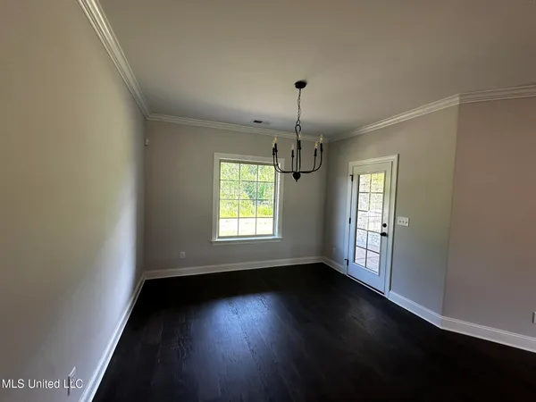 $559,000 | 410 Poplar Lane, Holly Springs, MS 38635