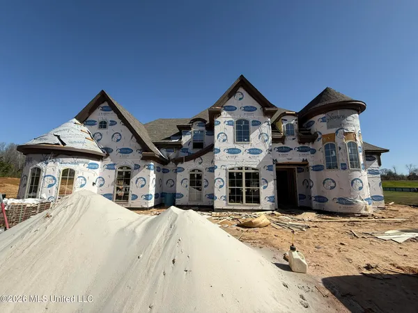 $559,000 | 410 Poplar Lane, Holly Springs, MS 38635