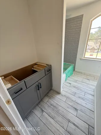 $559,000 | 410 Poplar Lane, Holly Springs, MS 38635