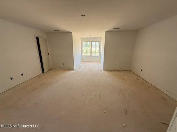 $559,000 | 410 Poplar Lane, Holly Springs, MS 38635