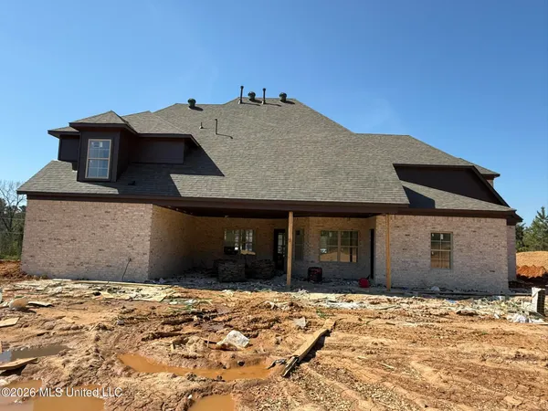 $559,000 | 410 Poplar Lane, Holly Springs, MS 38635