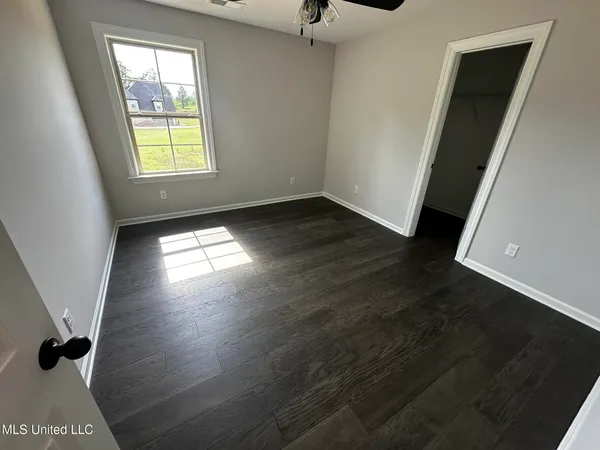 $559,000 | 410 Poplar Lane, Holly Springs, MS 38635