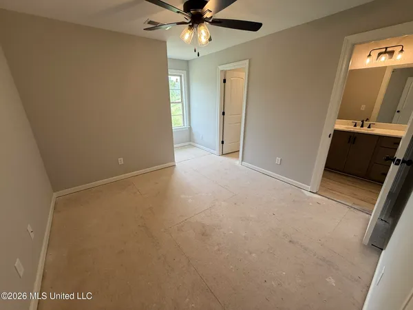 $559,000 | 410 Poplar Lane, Holly Springs, MS 38635