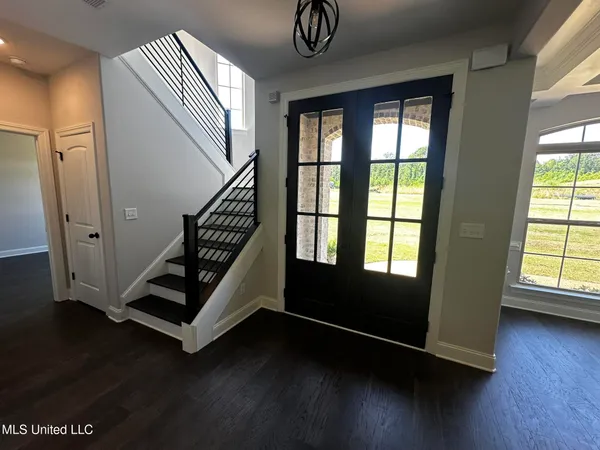 $559,000 | 410 Poplar Lane, Holly Springs, MS 38635