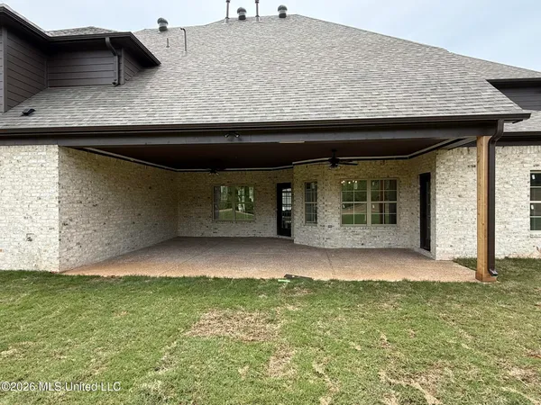 $559,000 | 410 Poplar Lane, Holly Springs, MS 38635