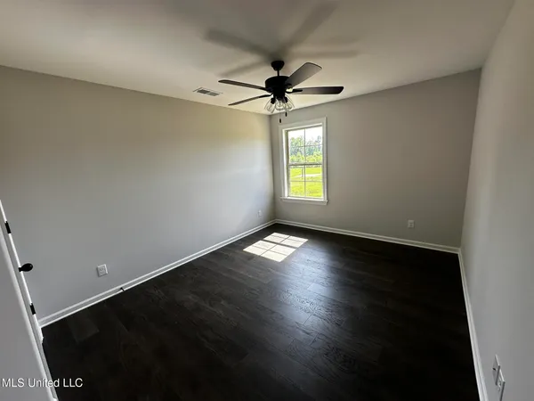 $559,000 | 410 Poplar Lane, Holly Springs, MS 38635