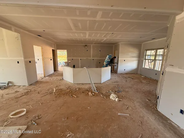 $559,000 | 410 Poplar Lane, Holly Springs, MS 38635