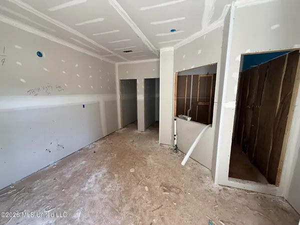 $559,000 | 410 Poplar Lane, Holly Springs, MS 38635