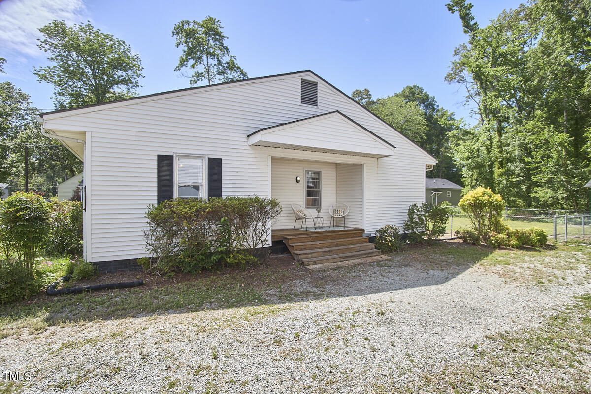 2616 Kirk Road Durham, NC 27705 - Photo 3 of 36 007
