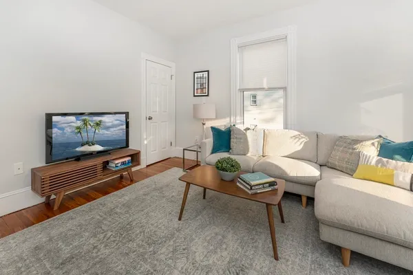 $4,400 | 172 Boylston Street, Unit 2, Boston, MA 02130