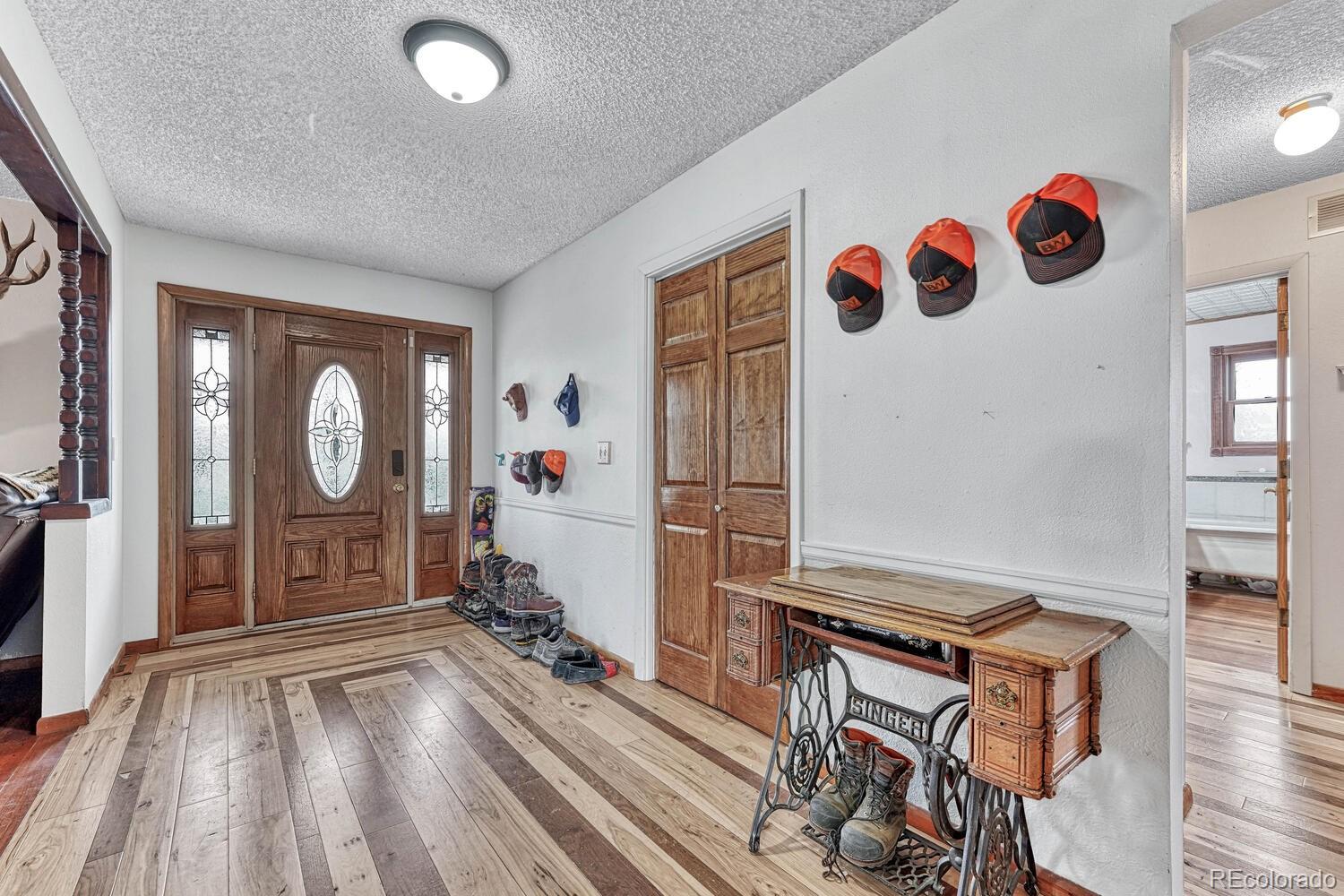45042 Stagecoach Road Parker, CO 80138 - Photo 4 of 32