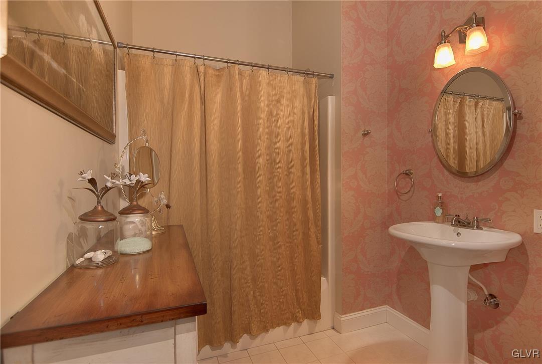 4947 Aziza Road New Tripoli, PA 18066 - Photo 11 of 19 Gallery Image 11