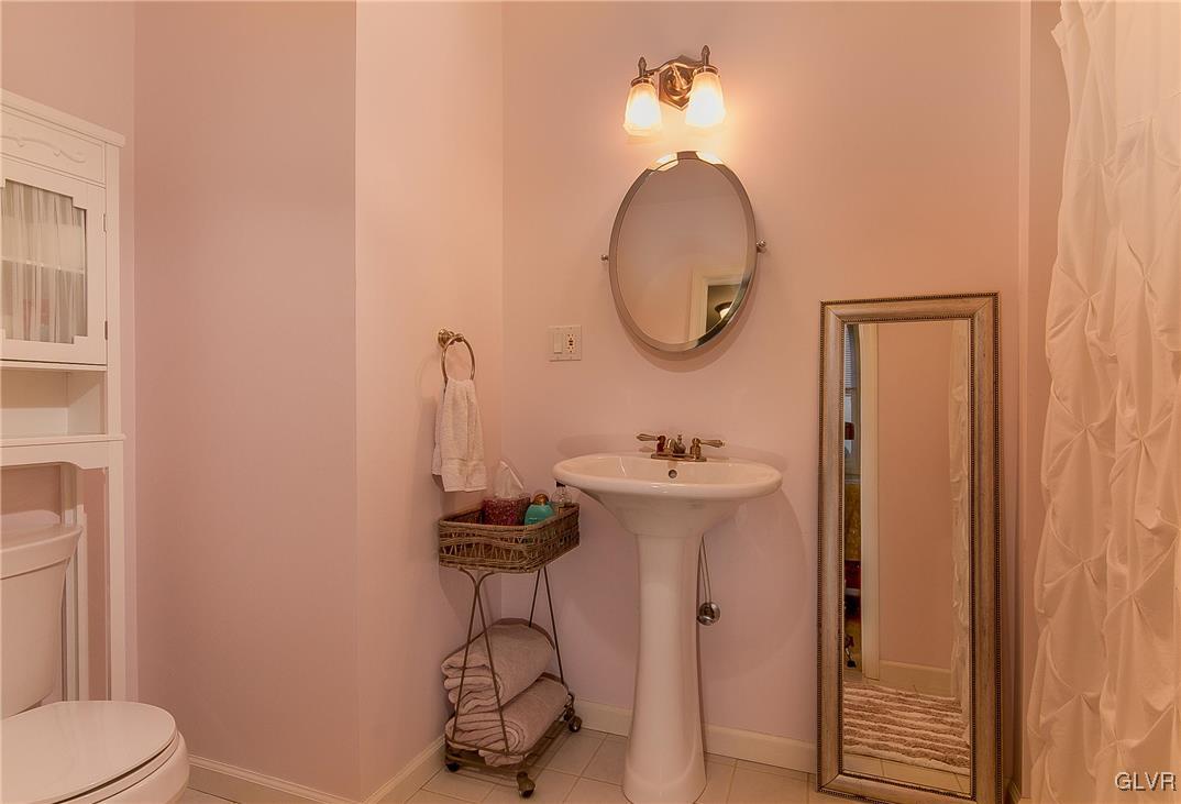 4947 Aziza Road New Tripoli, PA 18066 - Photo 13 of 19 Gallery Image 13