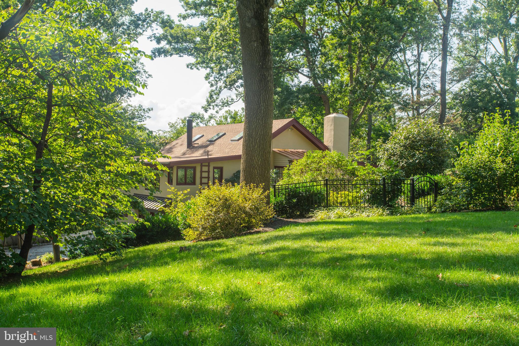 23 Dunminning Road Newtown Square, PA 19073 - Photo 15 of 19 Gorgeous grounds