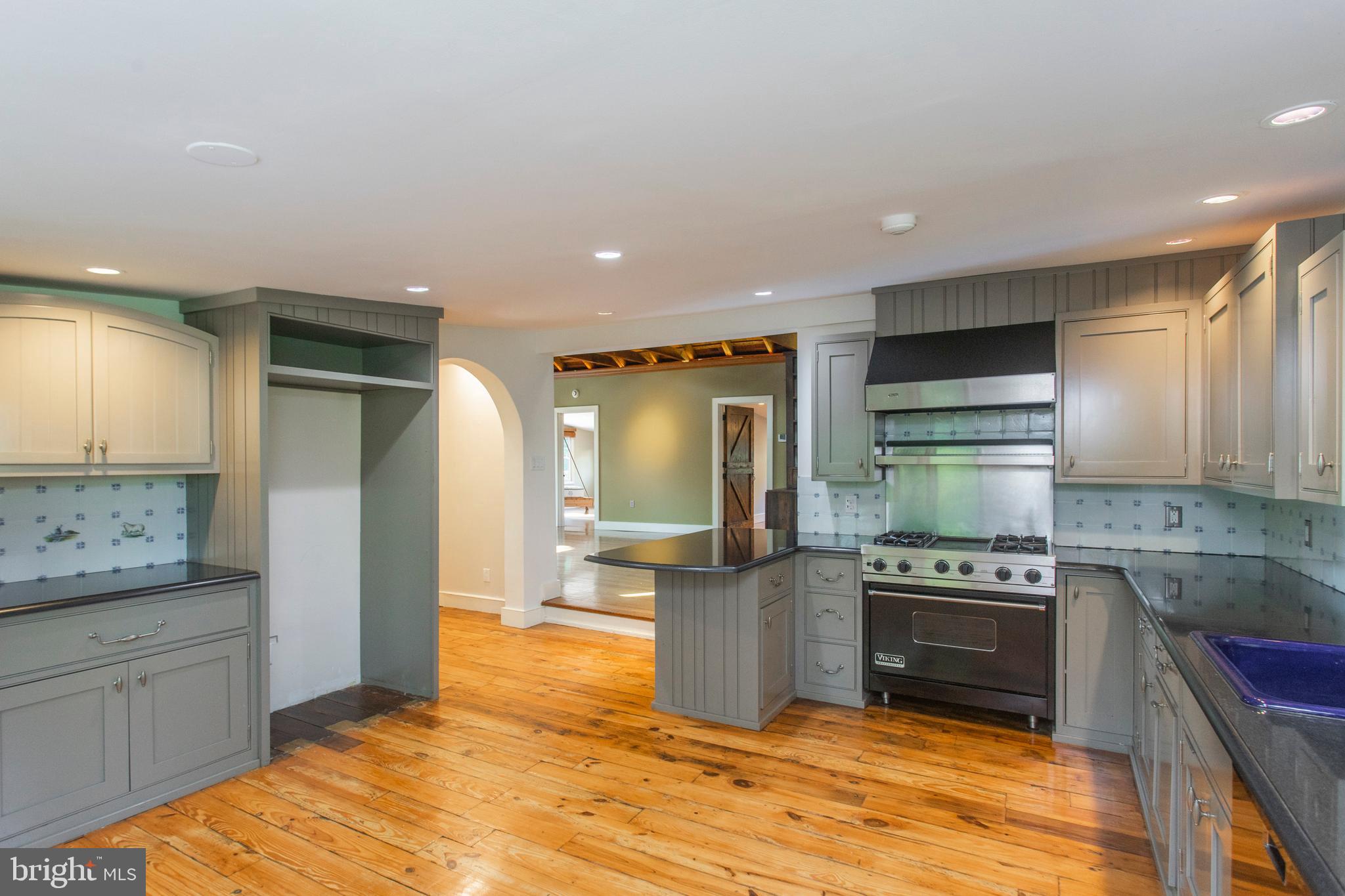 23 Dunminning Road Newtown Square, PA 19073 - Photo 5 of 19