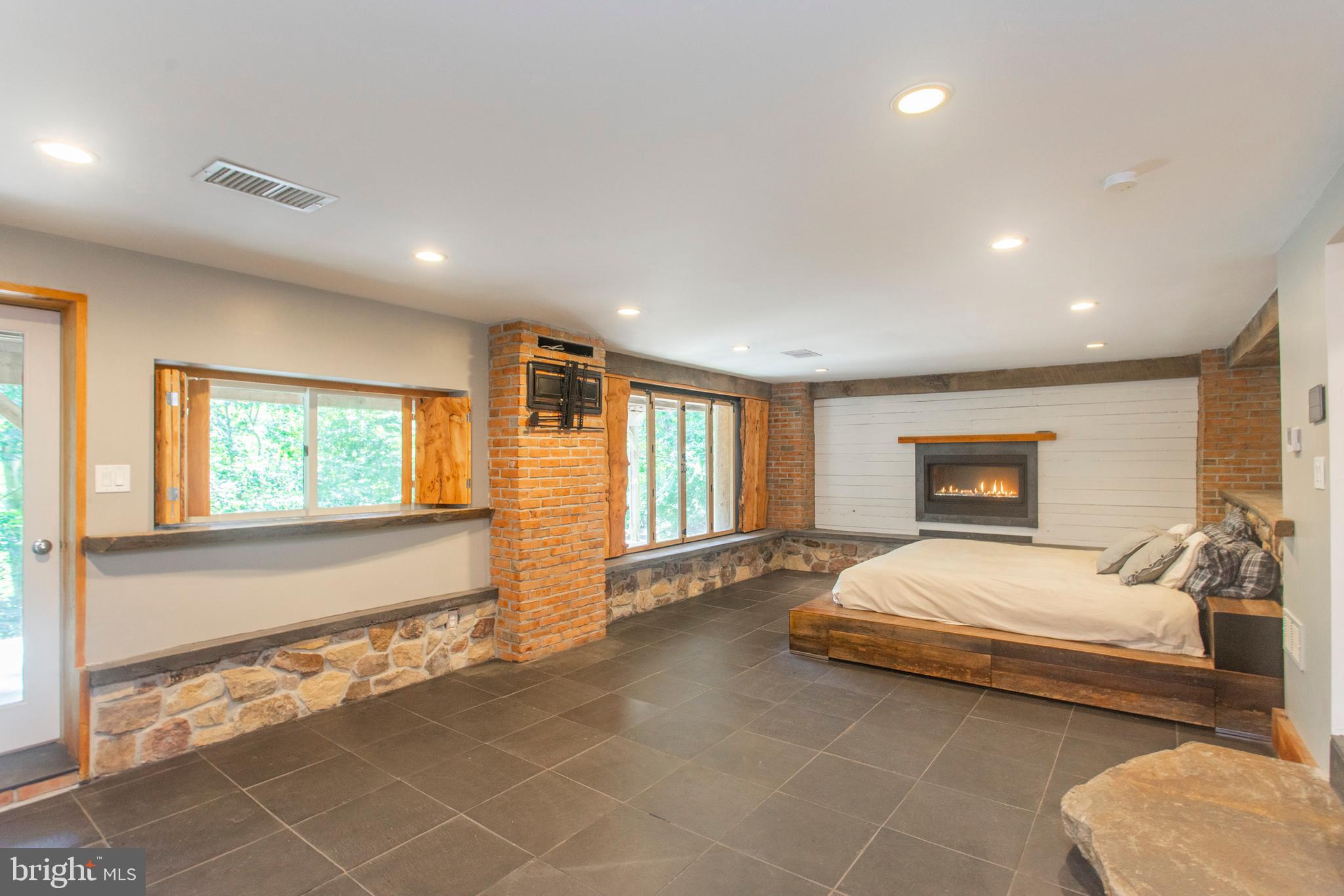 23 Dunminning Road Newtown Square, PA 19073 - Photo 7 of 19 Owner's Suite