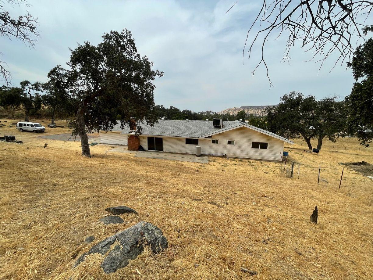 25187 Auberry Road Clovis, CA 93619 - Photo 33 of 58 a view of a lake view