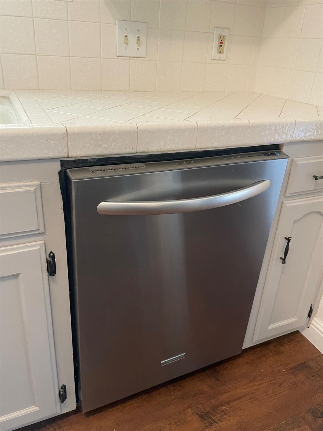 25187 Auberry Road Clovis, CA 93619 - Photo 51 of 58 a close view of washer and dryer