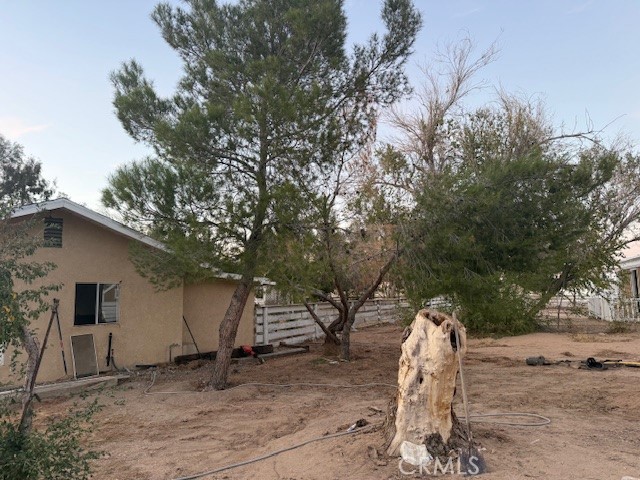 16100 Navajo Road Apple Valley, CA 92307 - Photo 33 of 55 a view of a backyard