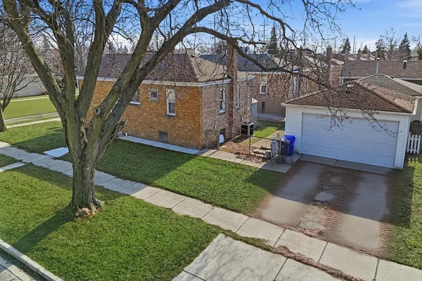 $260,000 | 4448 Lawndale Avenue, Lyons, IL 60534
