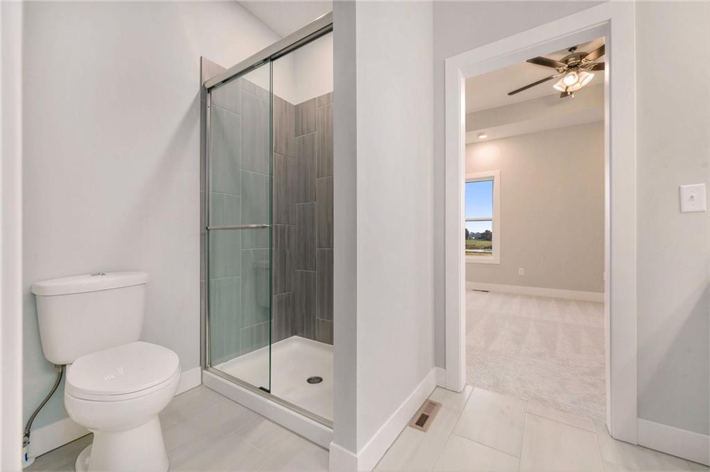 709 Ridge Drive Smithville, MO 64089 - Photo 16 of 33