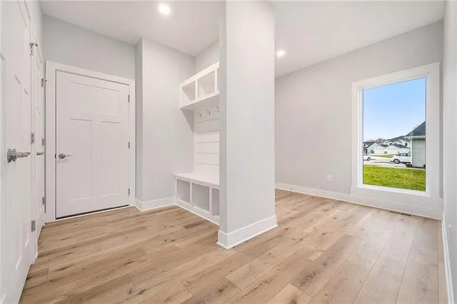 $350,000 | 709 Ridge Drive, Smithville, MO 64089