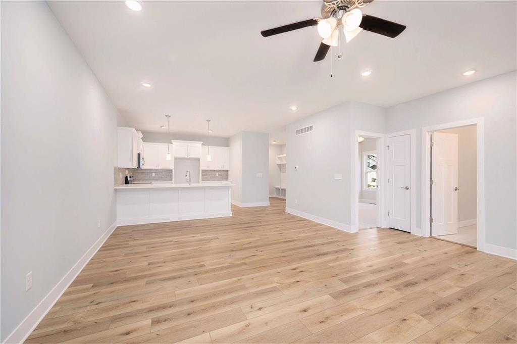 709 Ridge Drive Smithville, MO 64089 - Photo 9 of 33