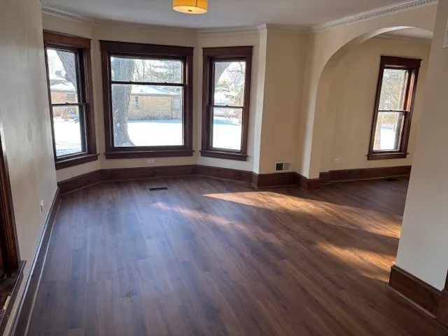 $2,500 | 1245 Main Street, Antioch, IL 60002