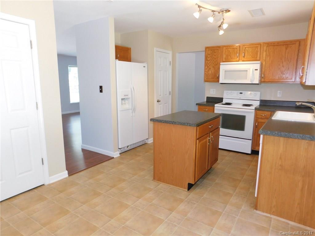 10304 Gold Pan Road Charlotte, NC 28215 - Photo 11 of 24 Gallery Image 11