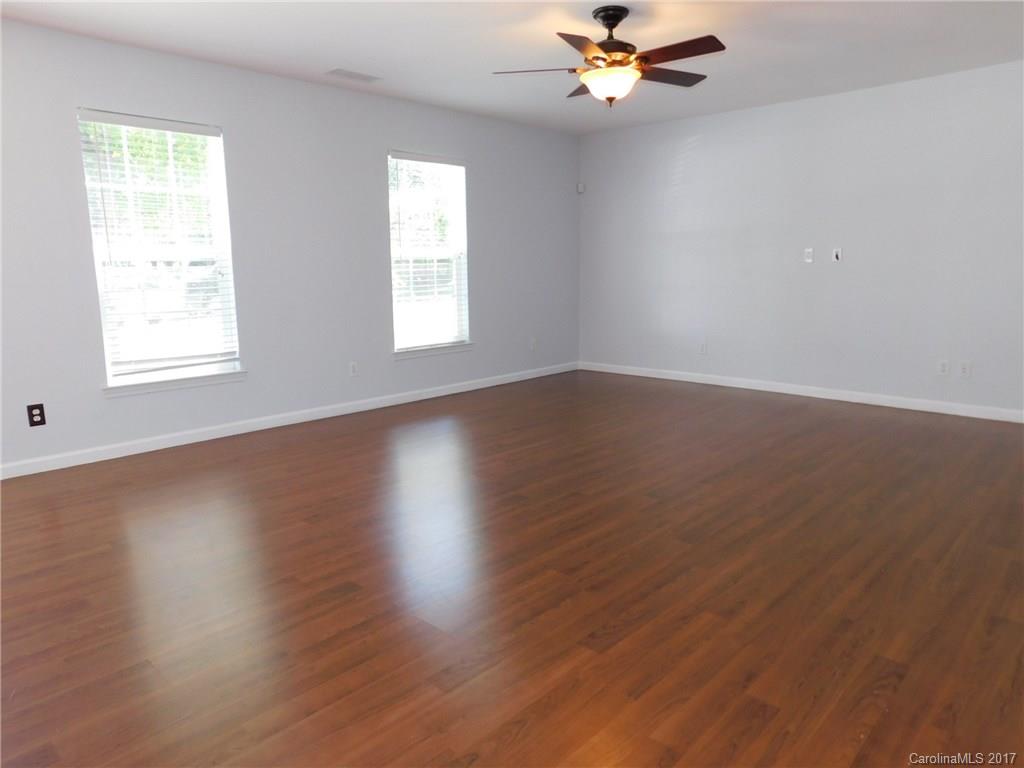 10304 Gold Pan Road Charlotte, NC 28215 - Photo 5 of 24 Gallery Image 5