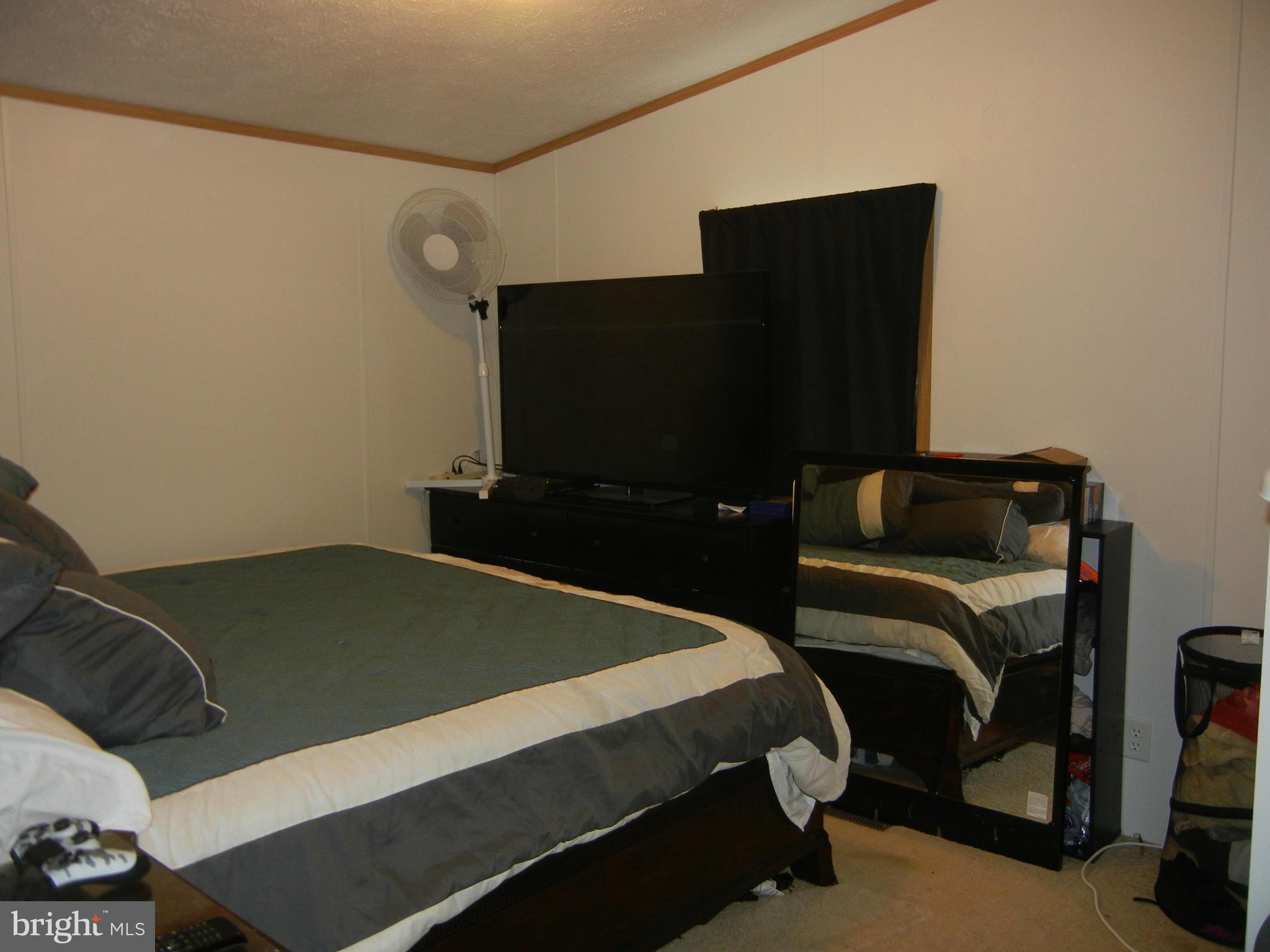 261 Rips Drive Lothian, MD 20711 - Photo 17 of 19 Bedroom 4