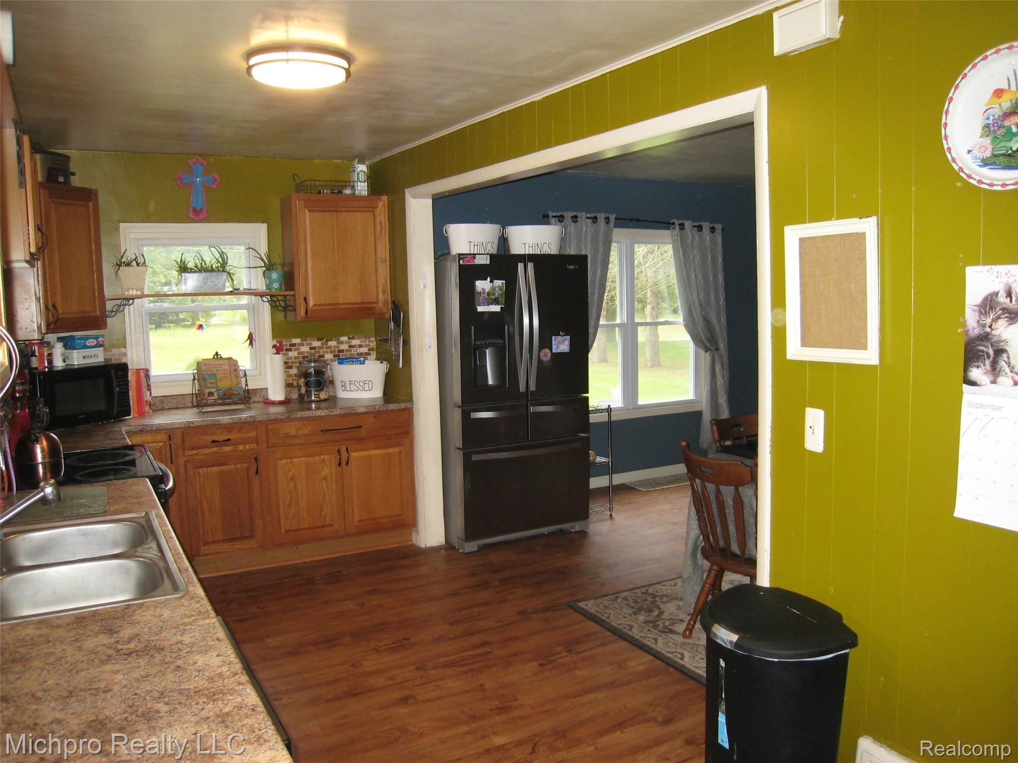 6077 North Lapeer Road Fostoria, MI 48435 - Photo 9 of 25 IMG_0561.jpg