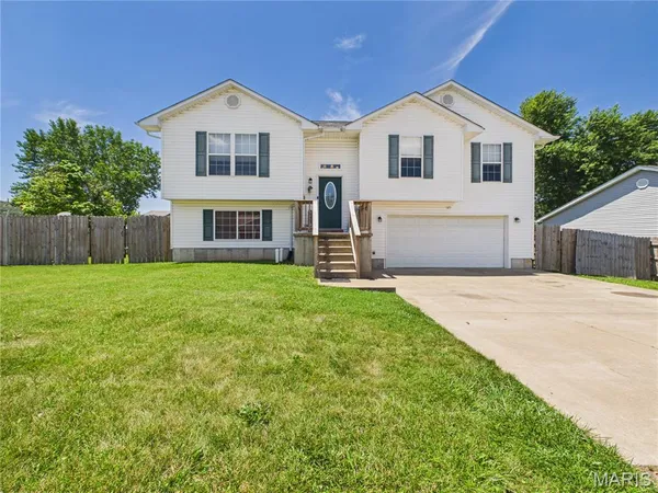$249,900 | 121 Penny Lane, Farmington, MO 63640