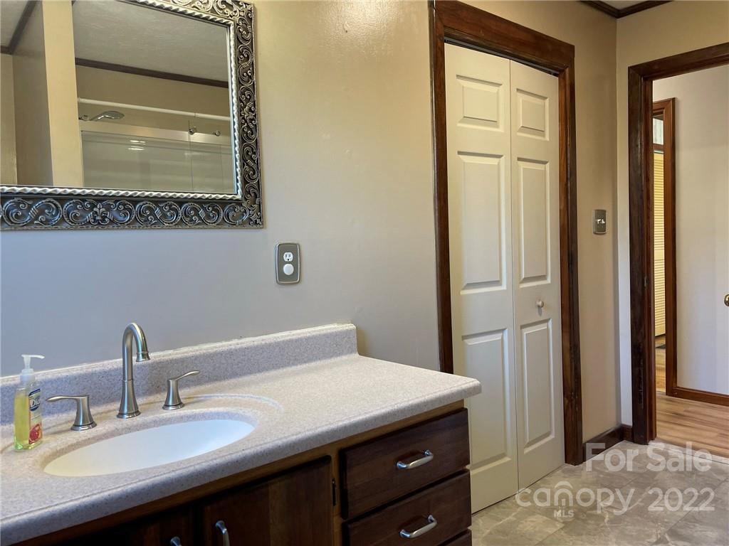 404 Bryant Road Morganton, NC 28655 - Photo 15 of 37 Gallery Image 15