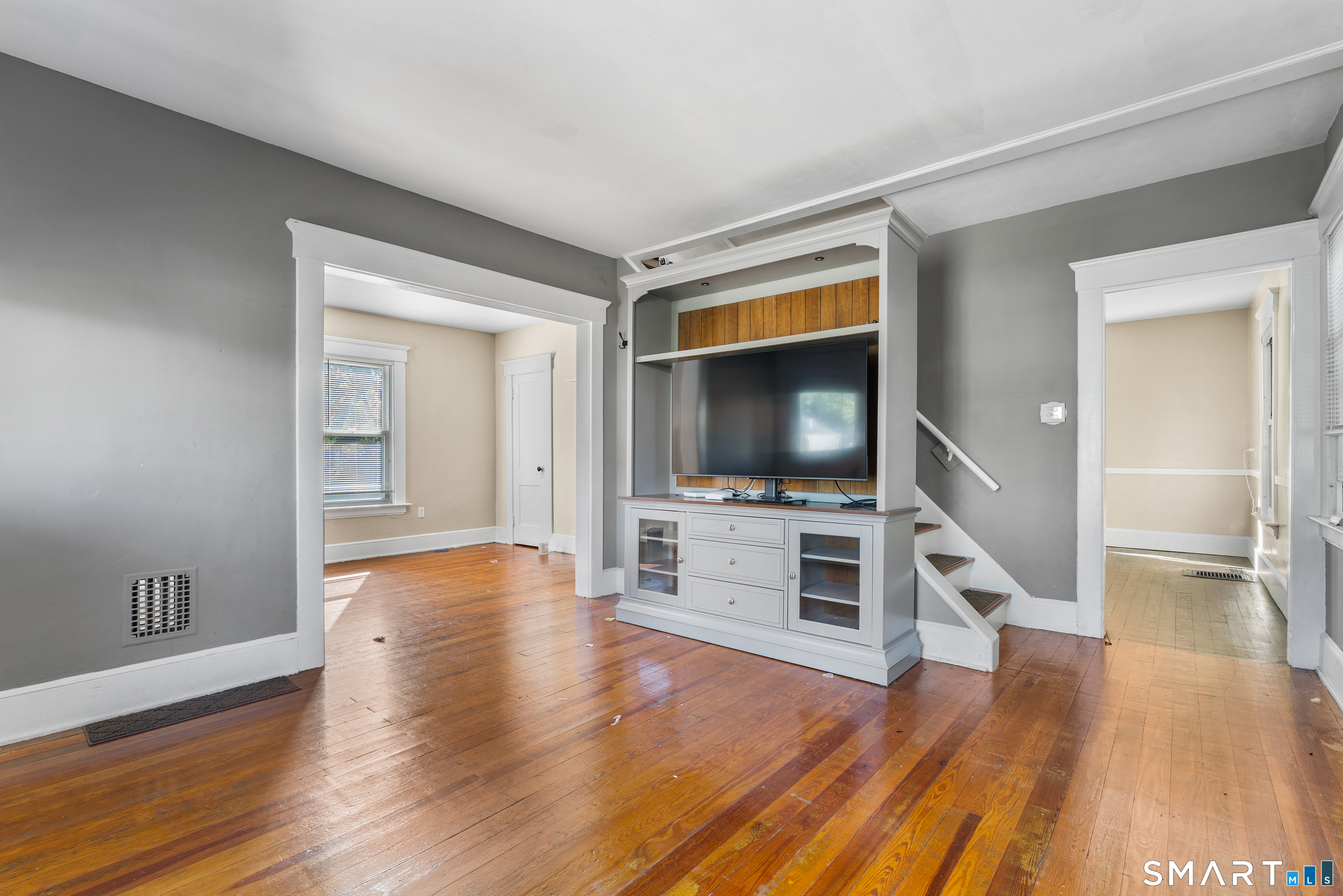 304 Fairview Avenue Hamden, CT 06514 - Photo 2 of 10