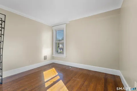 $3,000 | 304 Fairview Avenue, Hamden, CT 06514