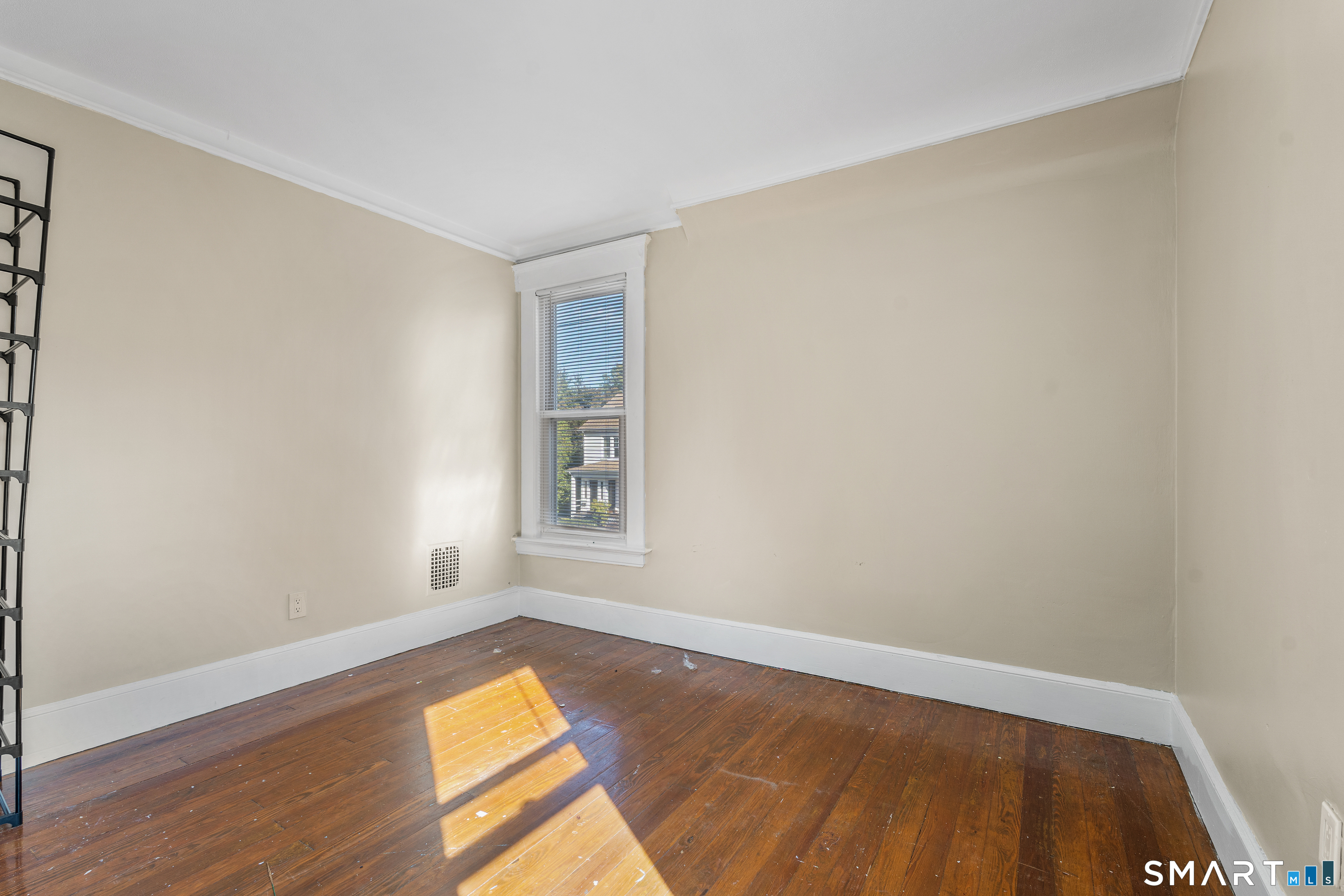 304 Fairview Avenue Hamden, CT 06514 - Photo 6 of 10