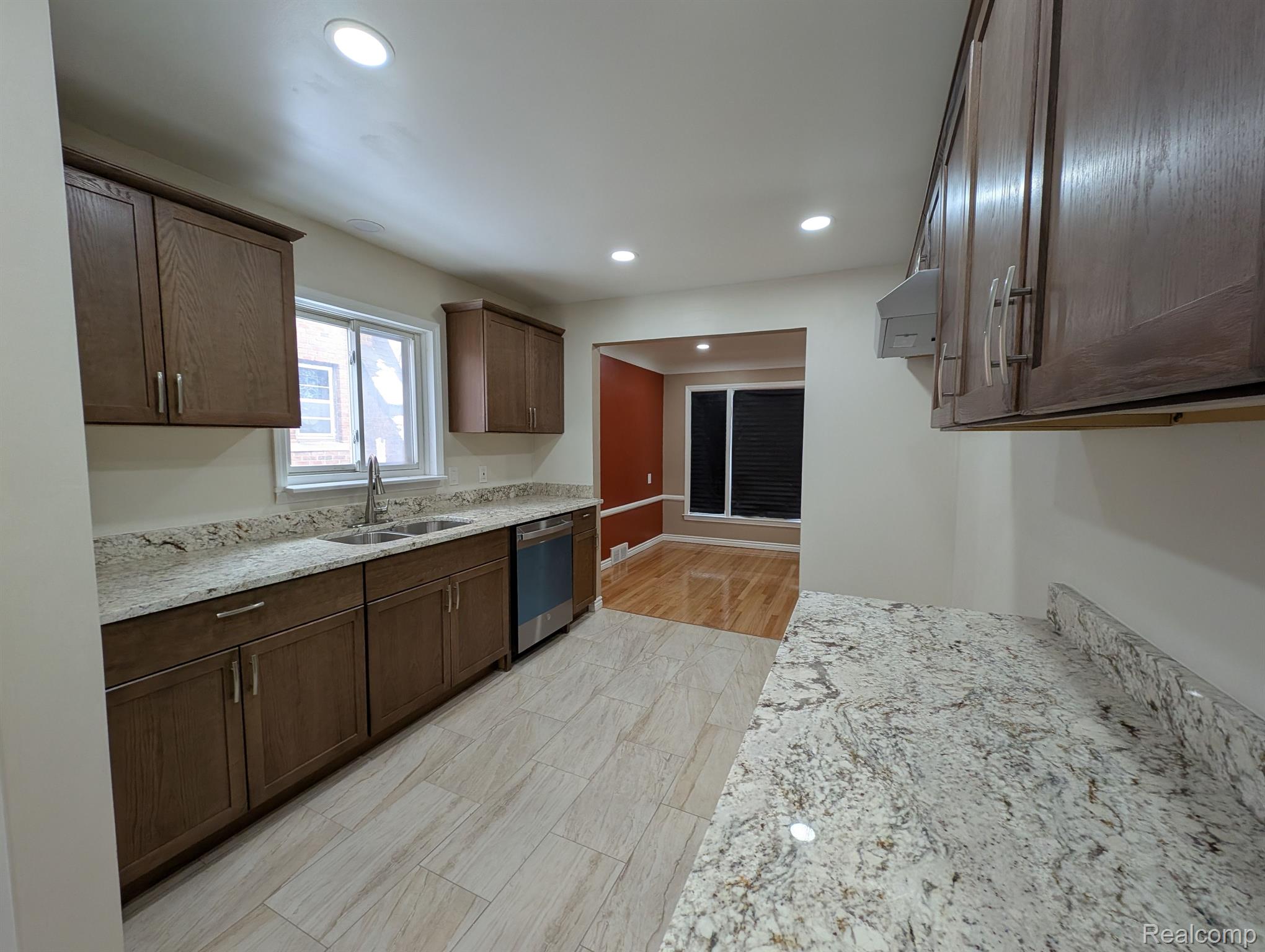 14527 Ashton Road Detroit, MI 48223 - Photo 12 of 27 Gallery Image 12