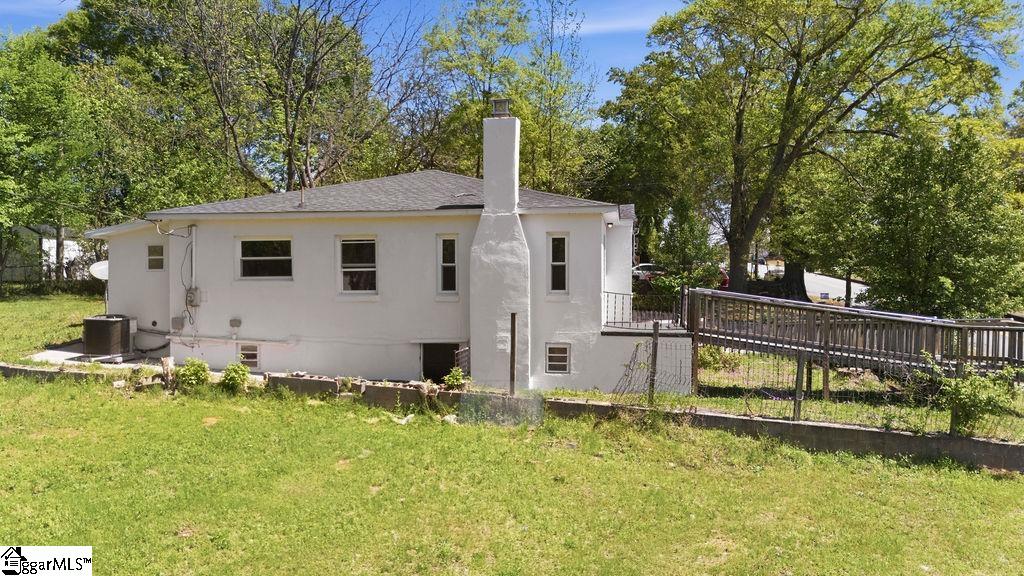 1312 Dooley Street Anderson, SC 29624 - Photo 2 of 25