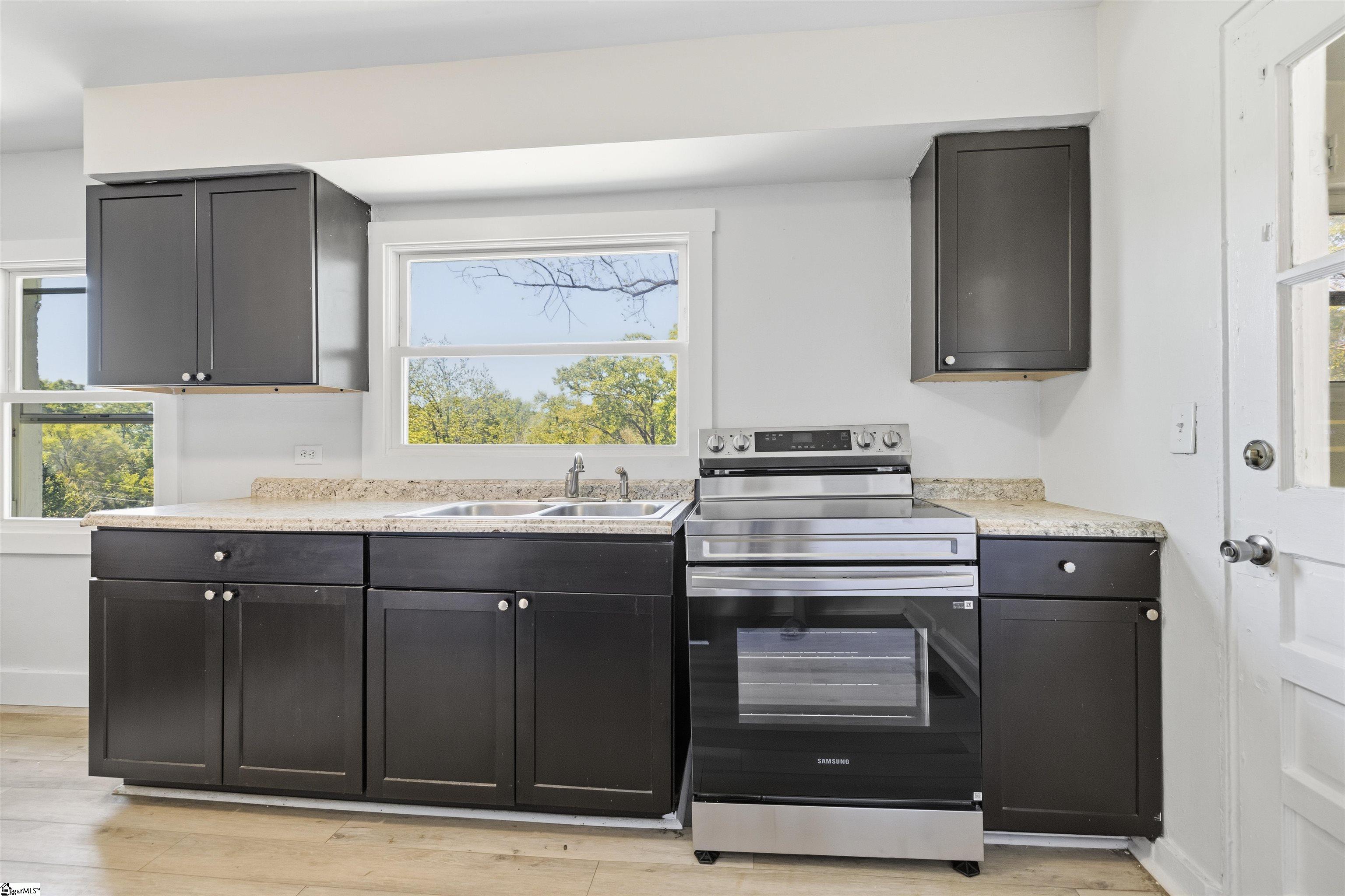 1312 Dooley Street Anderson, SC 29624 - Photo 9 of 25