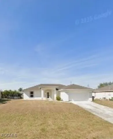 $1,800 | 2702 Southwest 9th Avenue, Cape Coral, FL 33914